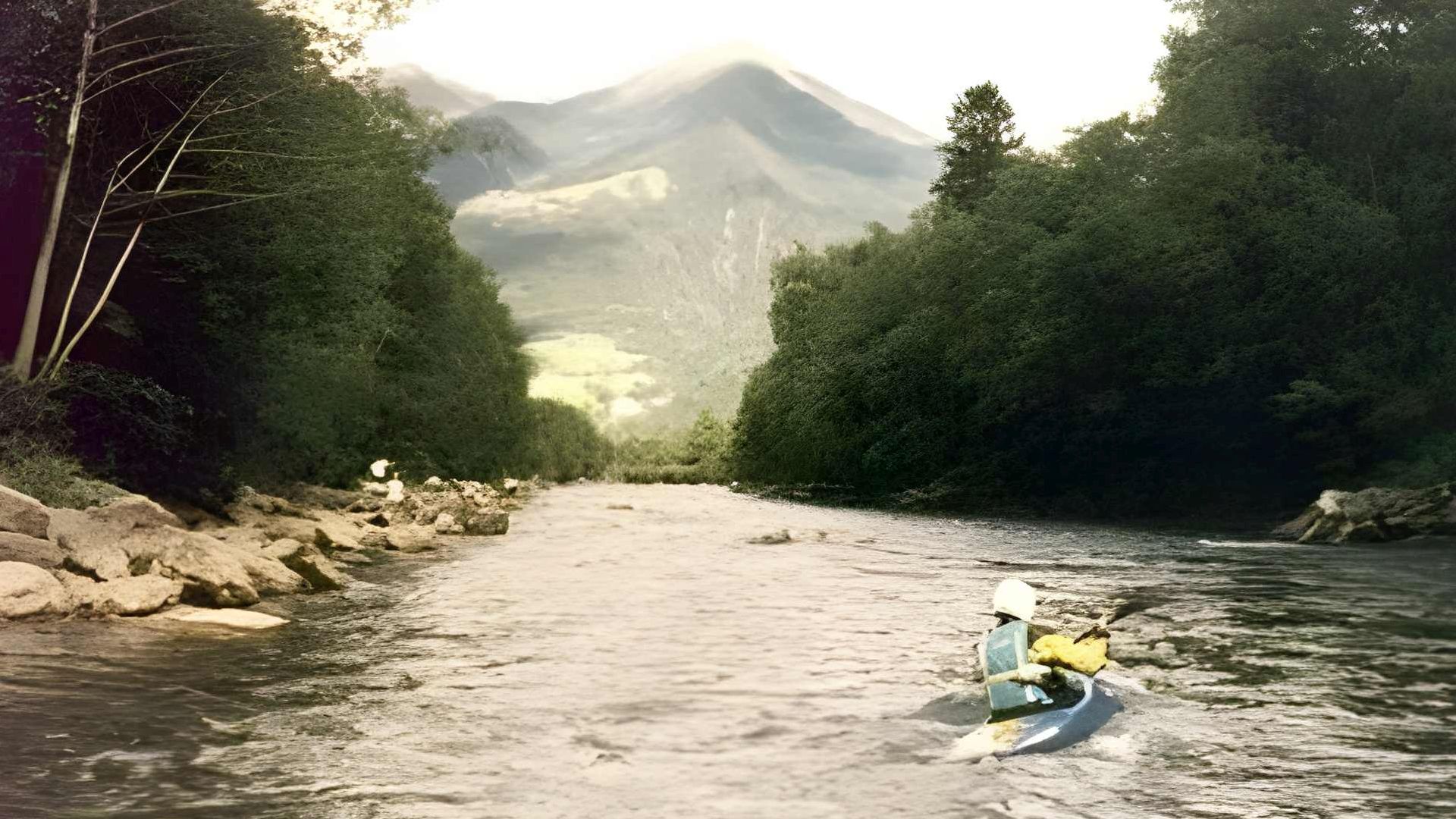 Kajak, Fluss Möll, Abschnitt Flattach - Obervellach beim Naturfreundecamping 