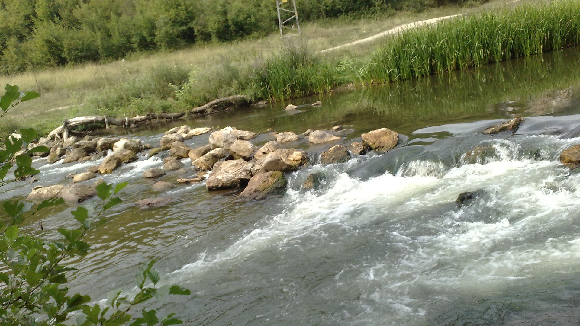 Kajak, Fluss Struma, Abschnitt Zemen - Razhdavitsa (Oberlauf) <a href="https://commons.wikimedia.org/wiki/File:Zemen_-_panoramio.jpg" target="_blank">unterhalb von Zemen</a> 