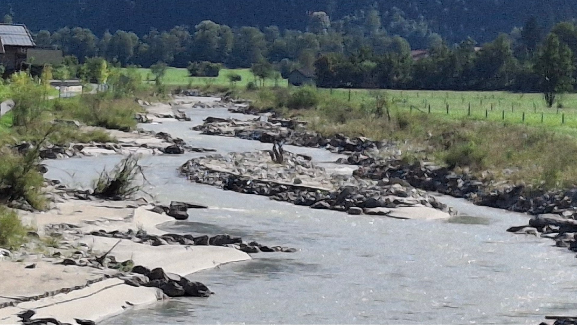 © Thomas R. 26.8.26 Kajak, Fluss Gasteiner Ache, Abschnitt Bad Bruck - Breitenberg vor dem Ausstieg in Breitenberg